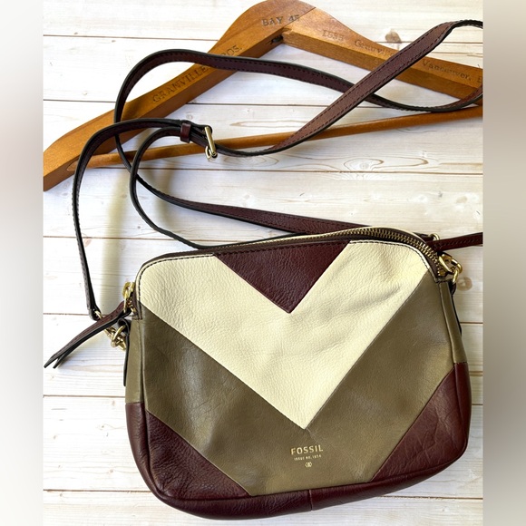 Fossil Handbags - Fossil leather crossbody bag